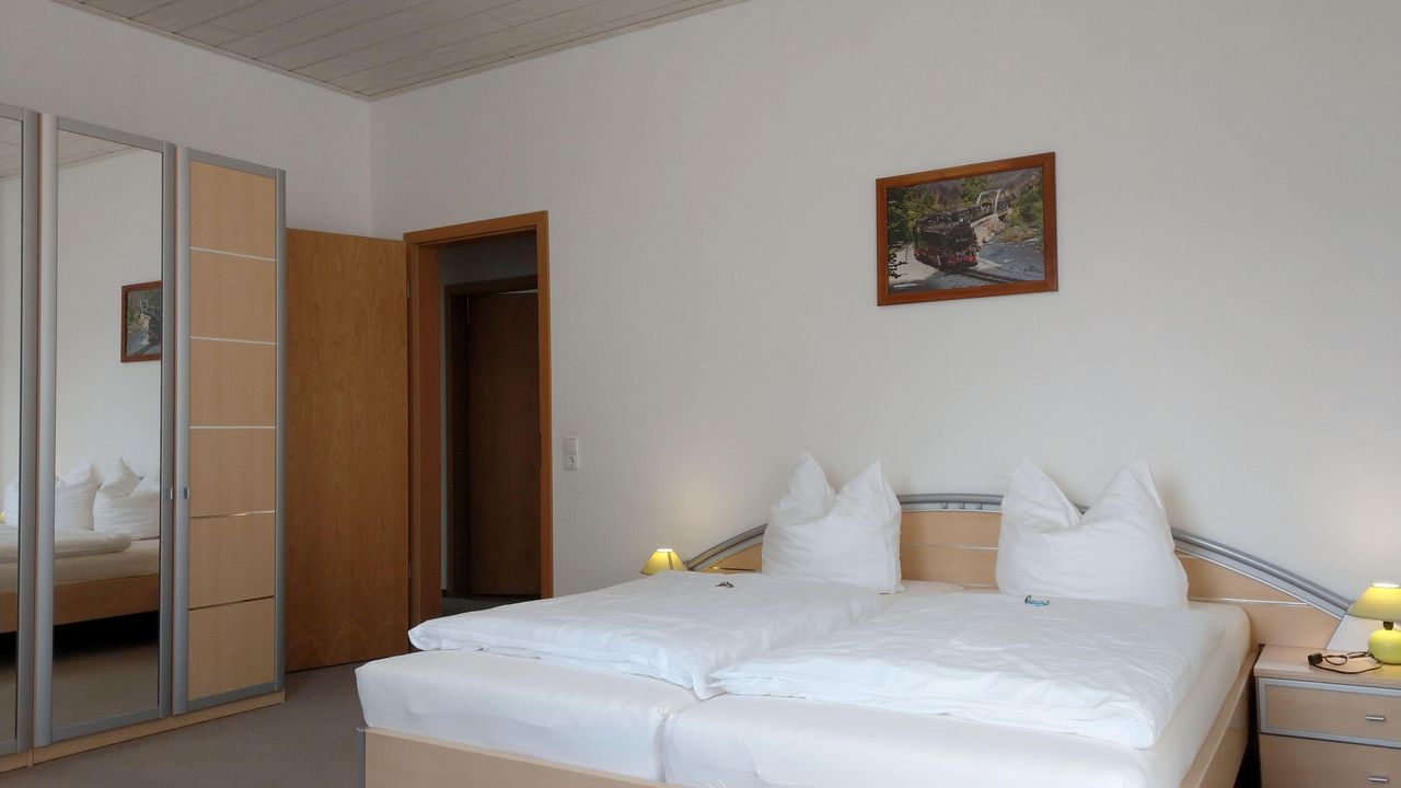 Schlafzimmer, Doppelbett Schlafzimmer, Doppelbett